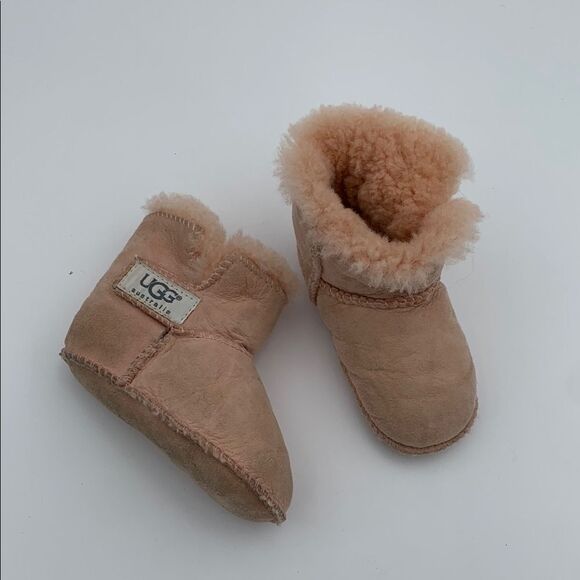 UGG Baby Booties in light pink wool lined soft suede soles barefoot walkers - Picture 1 of 9
